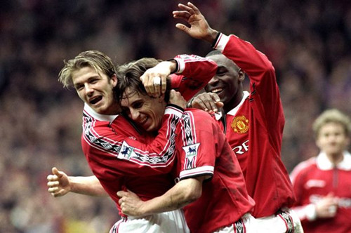 毫不逊色于 毫不逊色于